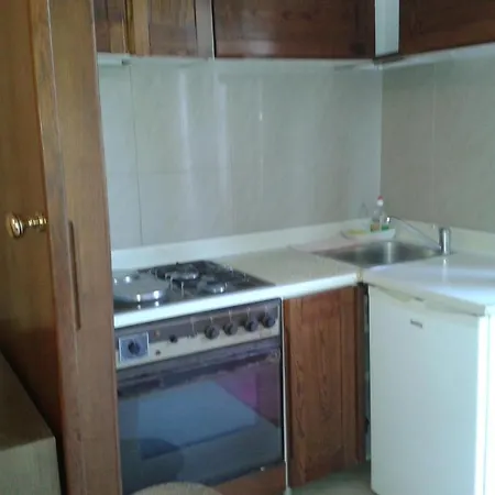 Collins 아파트 풀라